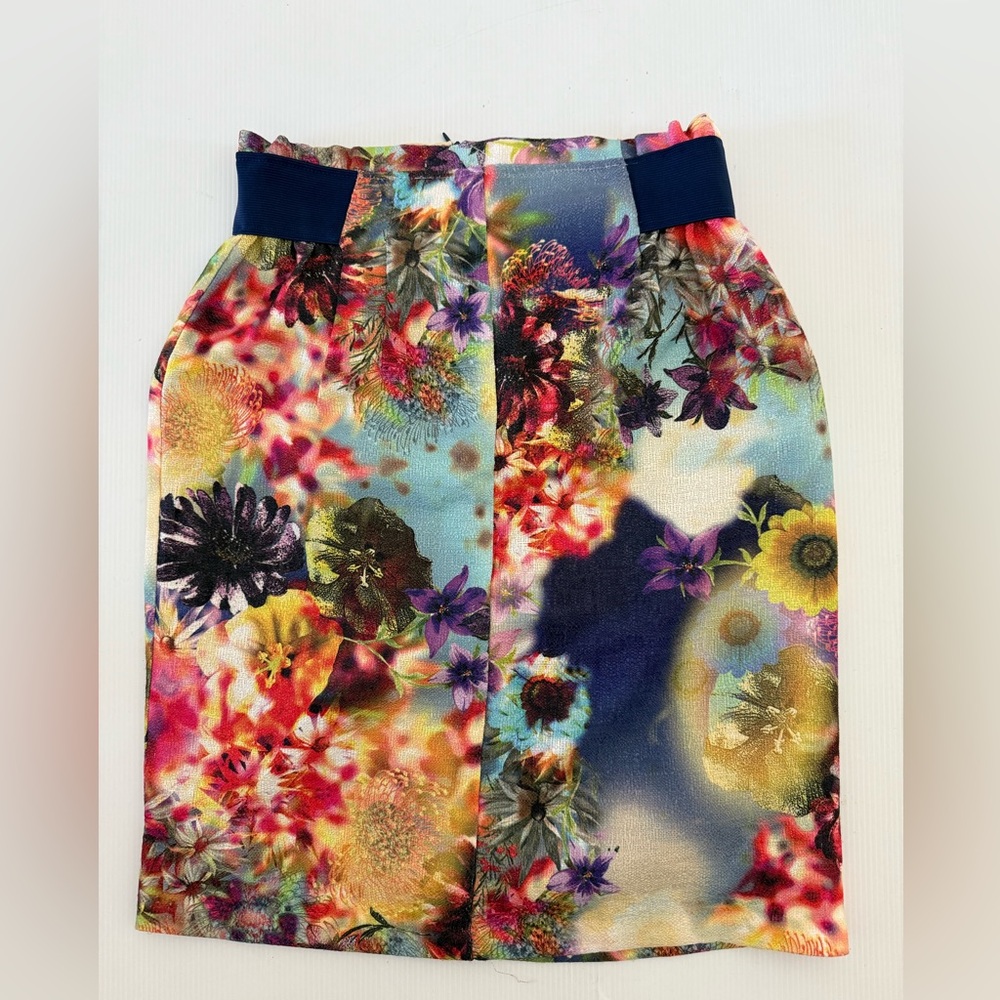 Fornarina Women’s Skirt Size Small Floral Pattern‎ Canvas
